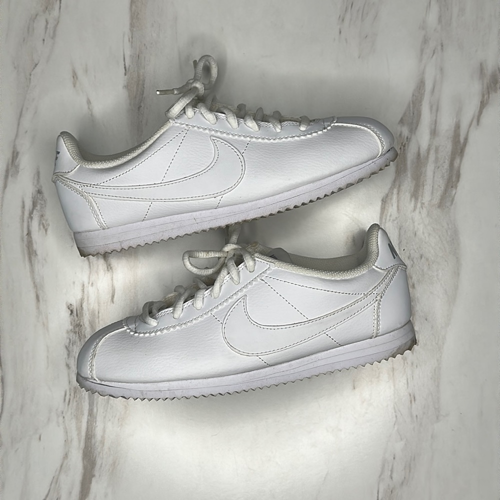 Classic Nike Cortez | Big Kid | Size 4 | White